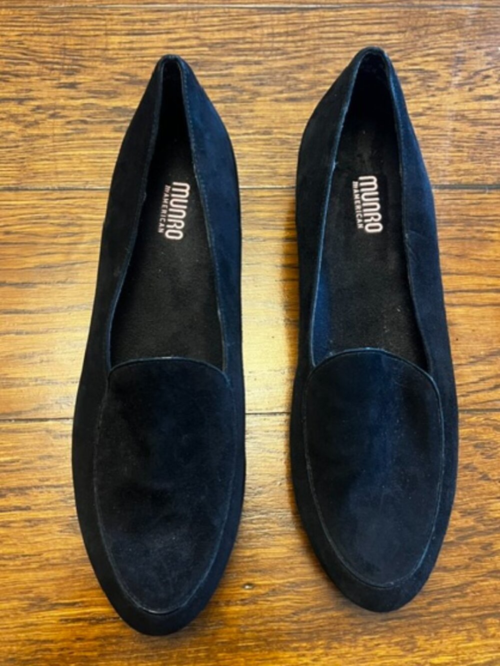 Women's Munro American Loafer, Black, Size 11.5, Faux Suede look, 1" heel.
